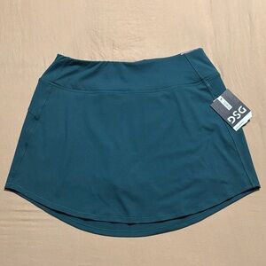 DSG Women's mid rise Skort
